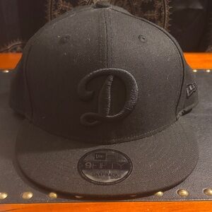 New Era Black 9FIFTY Snapback Hat